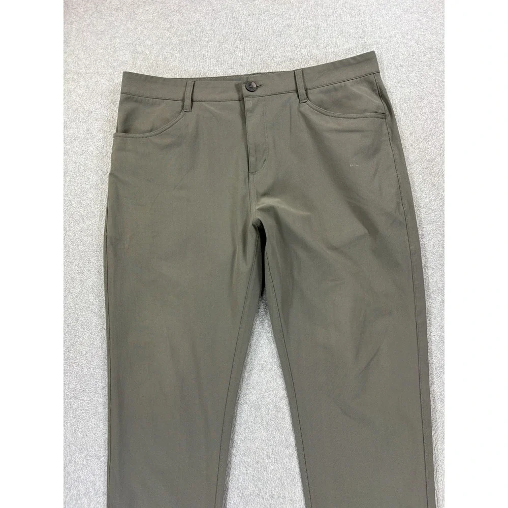 Vuori Meta‎ Athletic Fit Chino Pants (Men's 33x27) Green